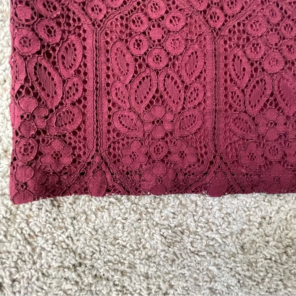 LIKE NEW Lulus Burgundy Deep V Plunge Crochet Wedding Party Dress Small S Lulu’s - Picture 4 of 11